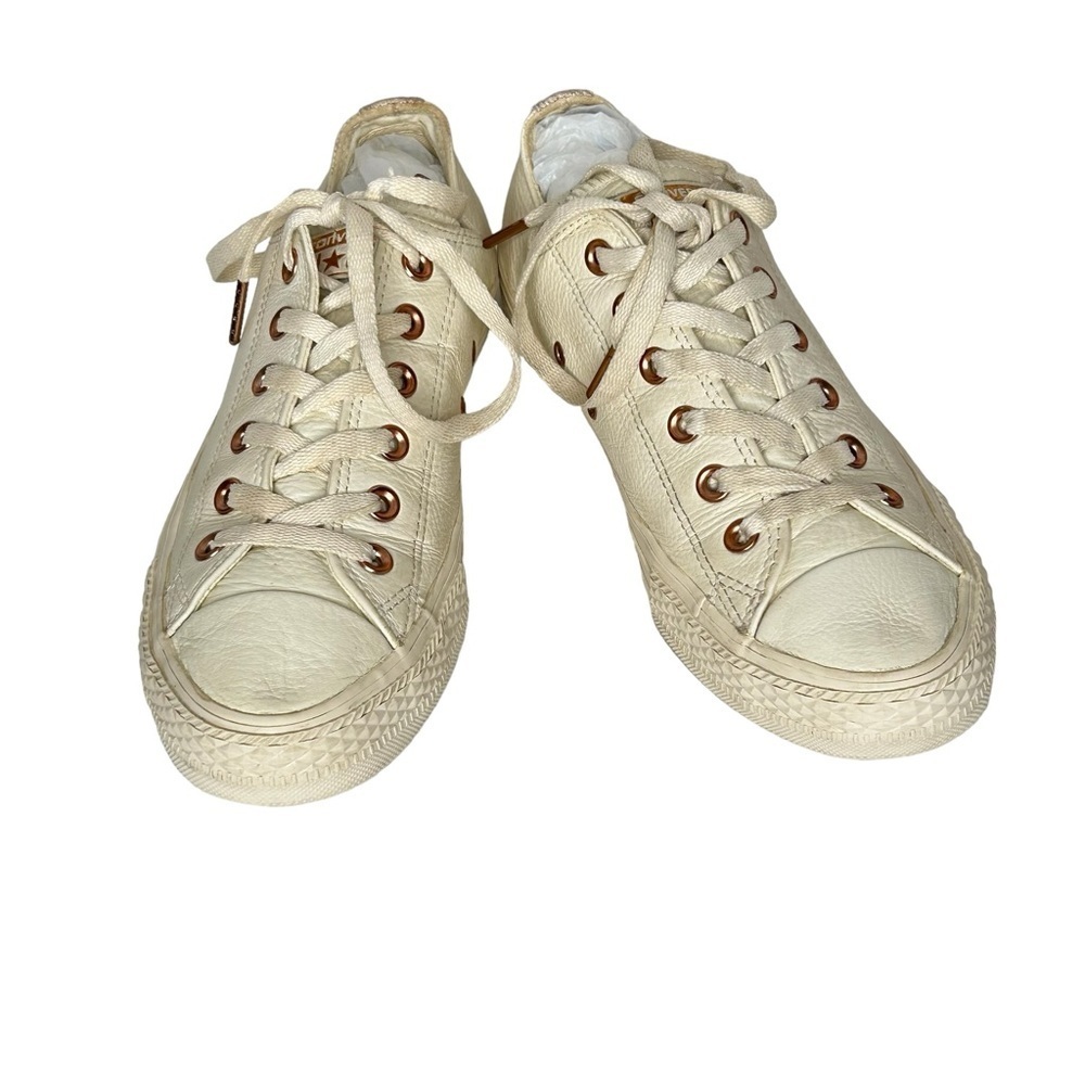 Converse Chuck Taylor All Star Creamy White Leather Lace-Up Classic Sneakers - Picture 2 of 11